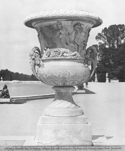 Vaso monumental, alegoria da derrota dos turcos pelas tropas do rei em 1664, 1684-85 (ver também 346034, 346036)